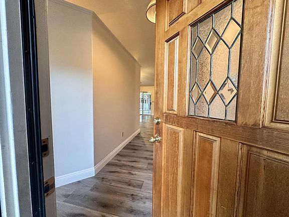 5th image of 2409 E Oak Avenue