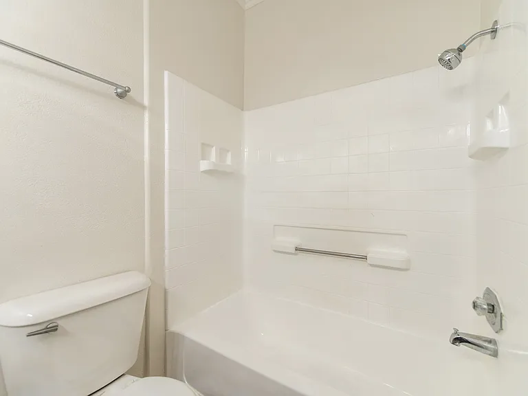 300 N El Molino Ave #312 — Photo 11