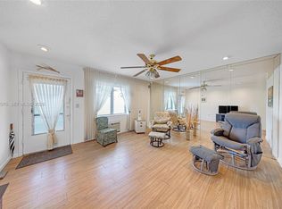 Golden Towers, Miami, FL 33162