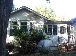 11 Meadow St, Cresskill, NJ 07626