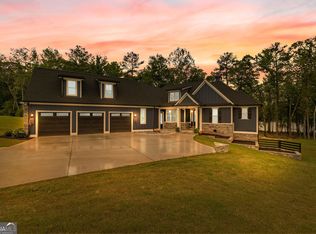 180 Lapis Lake Point, Fayetteville, GA 30215