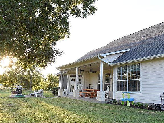 3rd image of 284 County Road 4700
