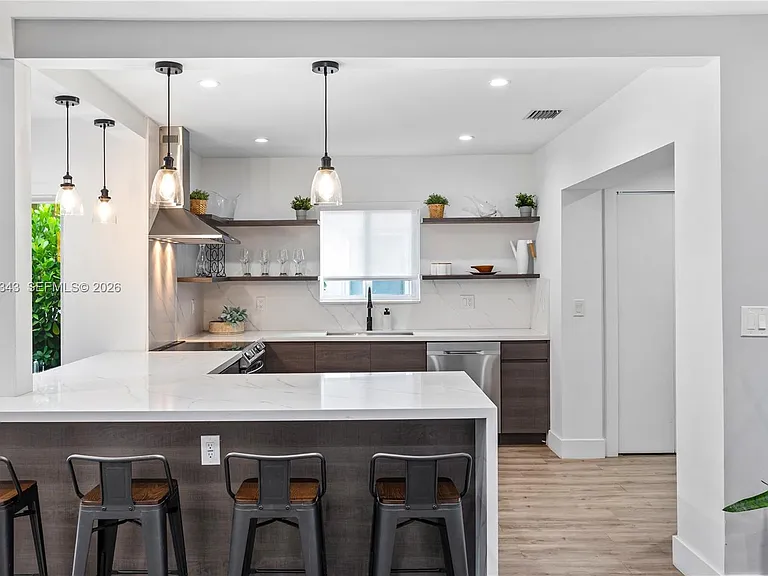 9008 Emerson Ave — Photo 10