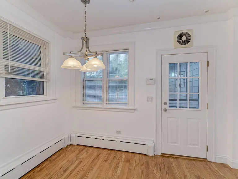 6833 S Cregier Ave — Photo 15