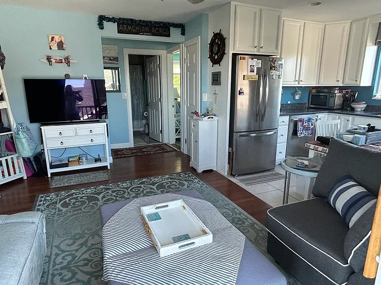 971 Ocean Blvd #4 — Photo 3