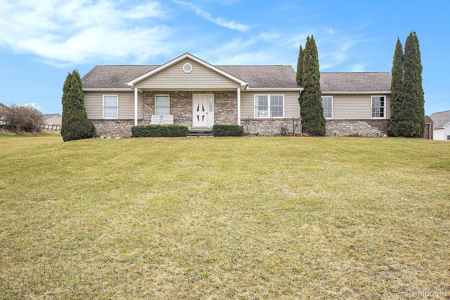 1755 N Van Dyke Rd photo 1