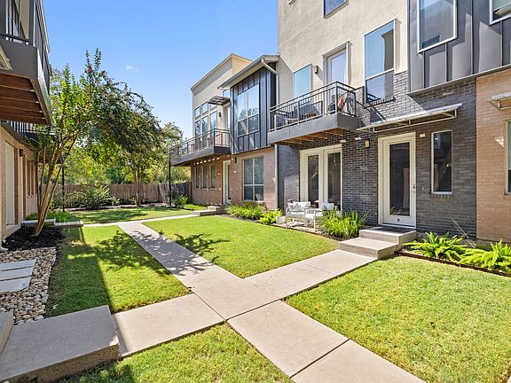 2nd image of 1209 Kinney Ave #6B