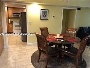 5005 Collins Ave #1422 — Photo 2