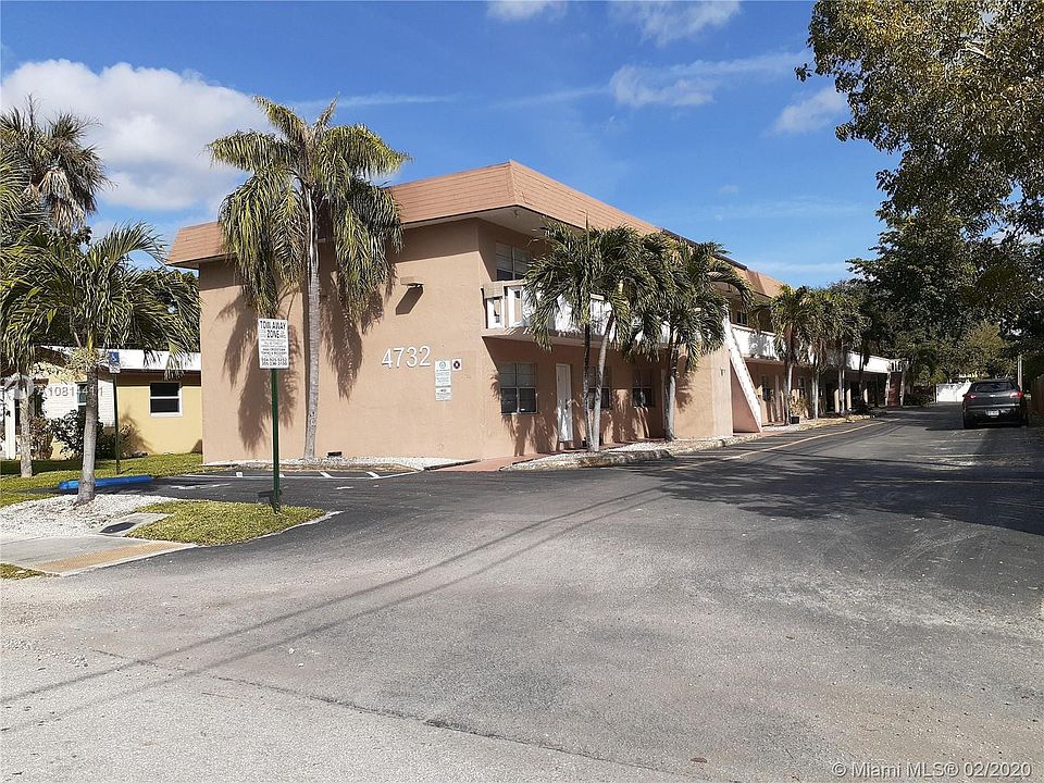 1st image of 4732 SW 33rd Ave #104
