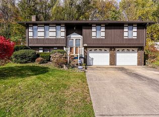 237 Melrose Dr, New Stanton, PA 15672