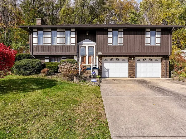 237 Melrose Dr, New Stanton, PA 15672