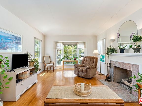 5th image of 7912 Naylor Ave