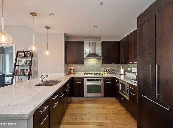5th image of 240 E Illinois St APT 2908