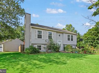 107 Sue Ann Ct, Sterling, VA 20164