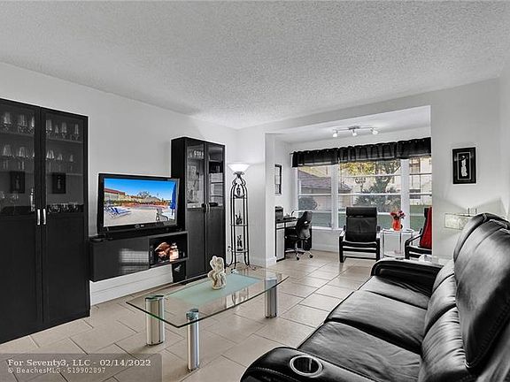 5th image of 2600 W Sunrise Lakes Dr #105