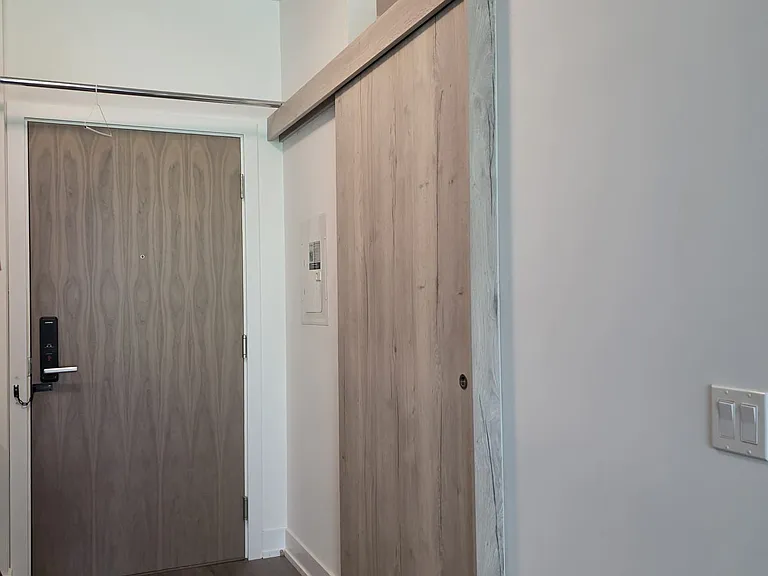 575 Bloor St E #310 — Photo 5