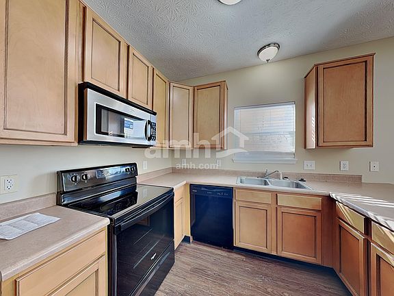 3rd image of 16698 Maraschino Dr