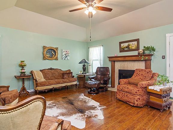 3rd image of 313 Arnold Ave