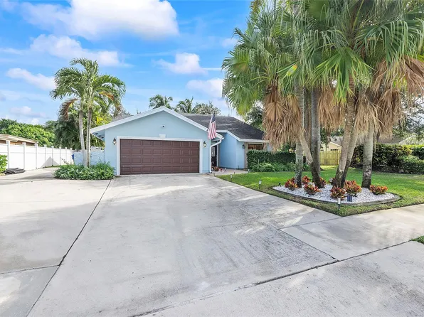 155 Bilbao Street, Royal Palm Beach, FL 33411