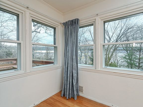 121 Tappan Landing Road