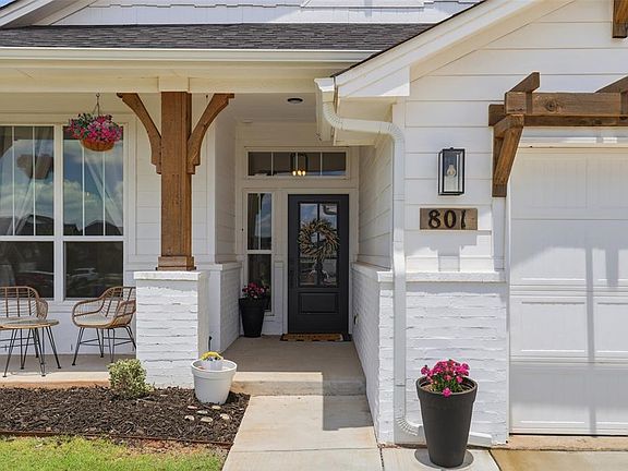 4th image of 801 Mount Irving Way
