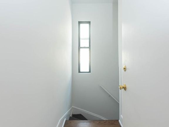 2nd image of 1637 W Wrightwood Ave APT 2N