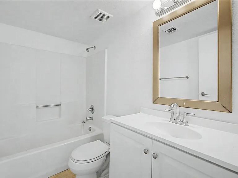 5704 & 5706 E. 24th Street — Photo 13