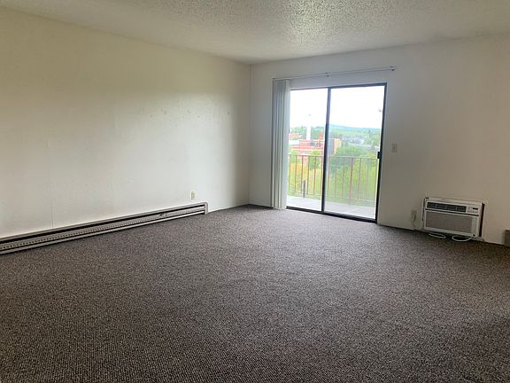 3rd image of 630 NE Maiden Ln #65