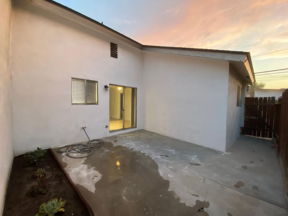 1st image of 6035 California Ave