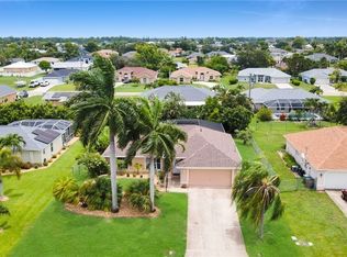 813 SW 11th Pl, Cape Coral, FL 33991