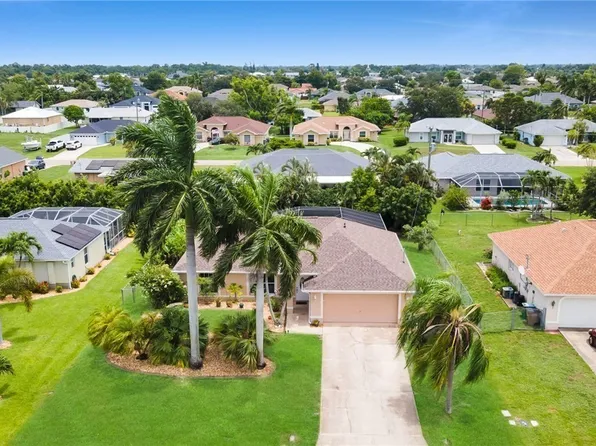 813 SW 11th Pl, Cape Coral, FL 33991