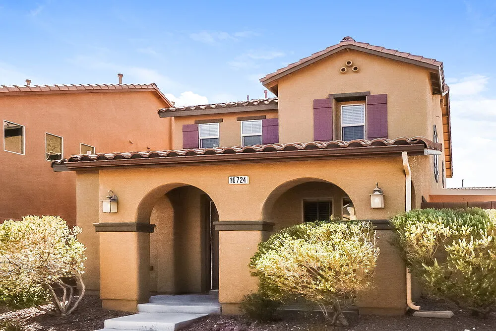 3 bed, 2.5 bath, 1373 sqft, $2,100 — Photo 4