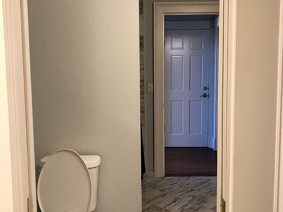 5th image of 223 W Broughton St #3
