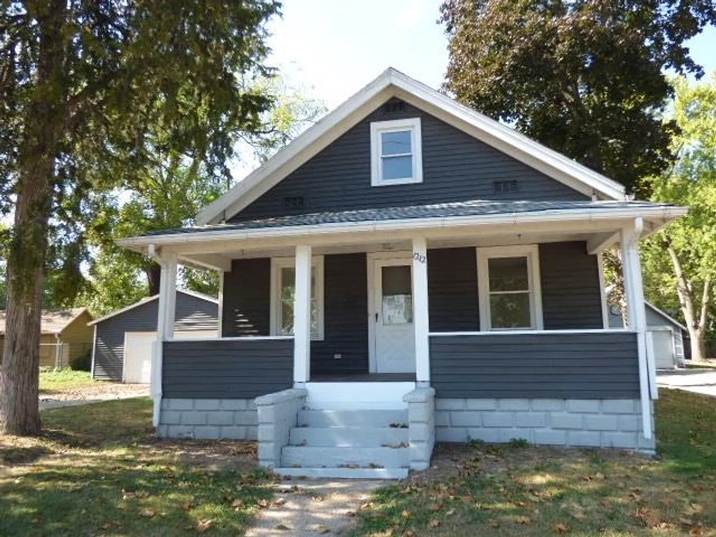 Spacious 3 Bedroom Home Ready To Welcome You — Photo 1