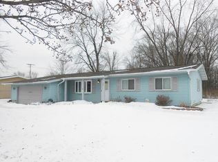 545 McCool Rd, Valparaiso, IN 46385
