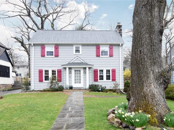 26 Maplewood Avenue, Dobbs Ferry, NY 10522