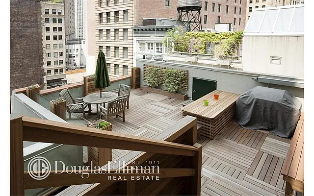 Sold by Douglas Elliman | media 17