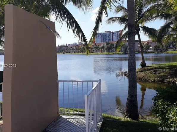 1540 NE 191st St APT 244, Miami, FL 33179