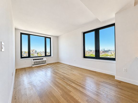 3rd image of 409 Eastern Pkwy #1007