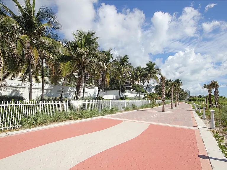 5161 Collins Ave #502 — Photo 48