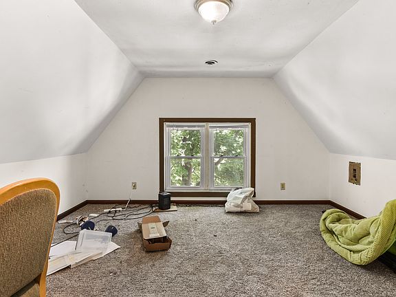 4th image of 1111 E Gorham St APT 2