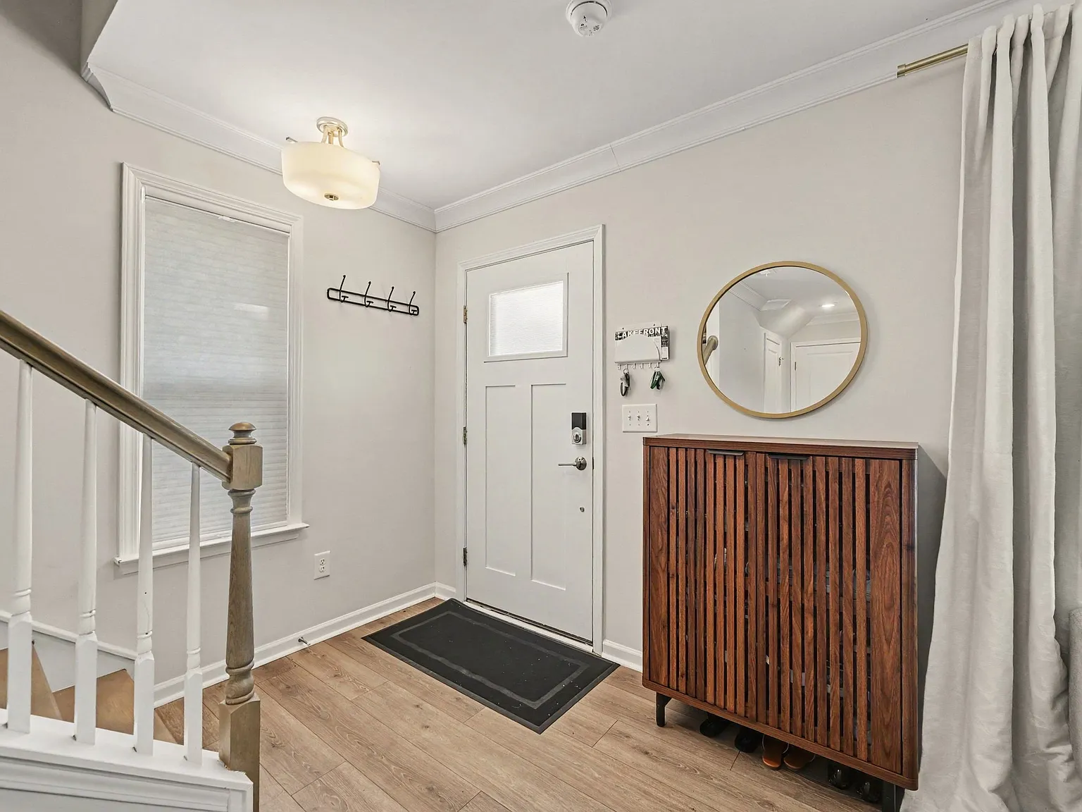3 bed, 3.5 bath, 2000 sqft, $3,300 — Photo 4