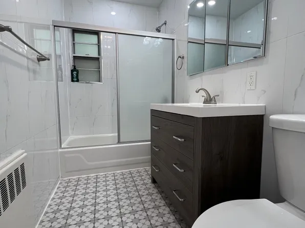 50 College Street image 9 of 31