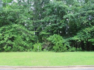 319 Ironhorse Ct, Albany, GA 31721