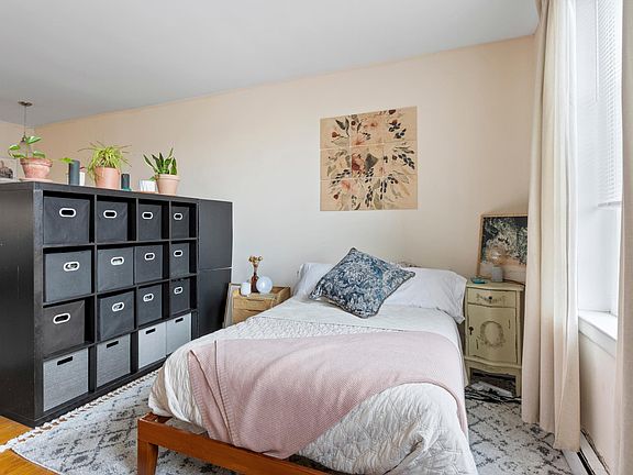 5th image of 1821 S Broad St APT 3F