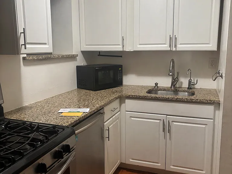 307 E 105th St #4S — Photo 5