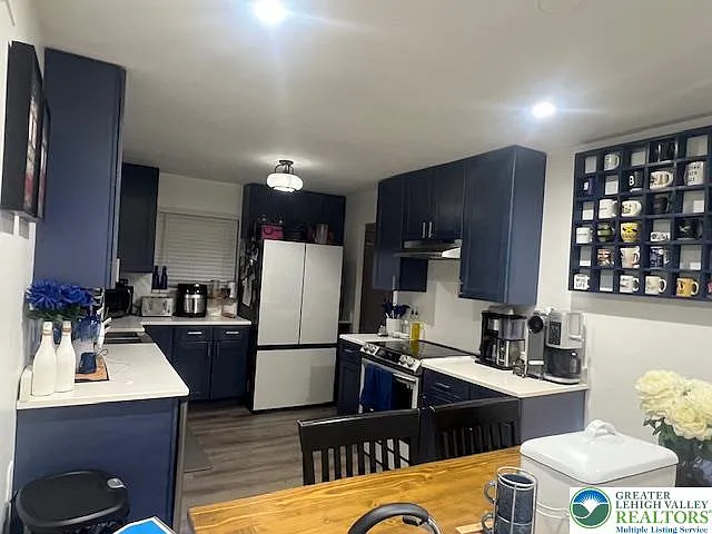2540 W Stanley St — Photo 4