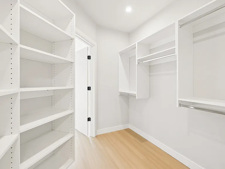 118 Elm Street — Photo 16