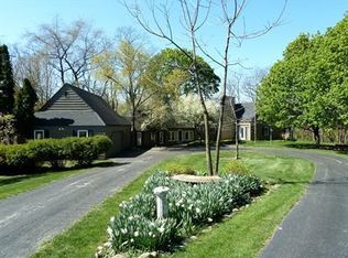 32W089 County Line Rd, Barrington Hills, IL 60010