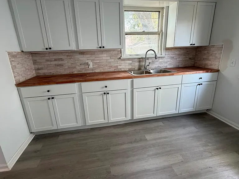 19171 Monterey Ave — Photo 1